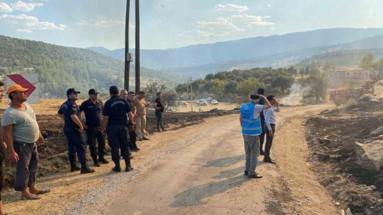 Makilik alanda yangın çıktı, söndürme çalışmaları sürüyor