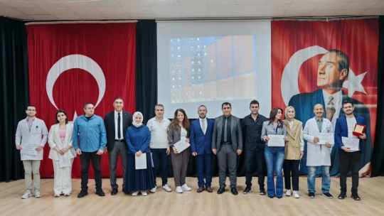 Matematik Olimpiyatları'nda dereceye giren öğrenciler ödüllerini aldı