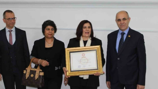 Mazbatasını alan Başkan Çerçioğlu, işbirliği mesajı verdi
