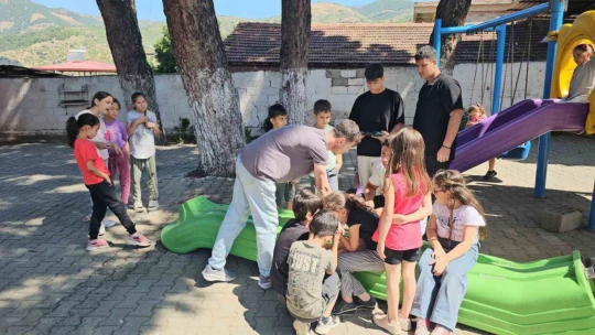 Meslek Lisesi öğrencilerinden köy okuluna destek