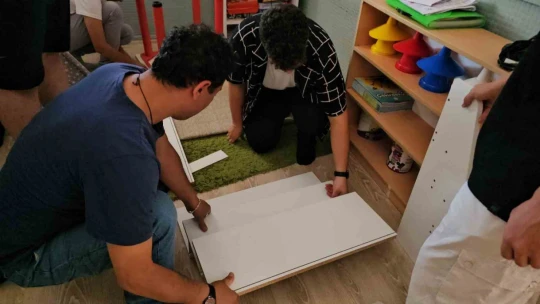 Meslek Lisesi öğrencilerinden köy okuluna destek