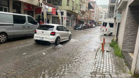 Meteorolojiden 'sarı kod' uyarısı sonrası Aydın'da yağmur etkili oldu