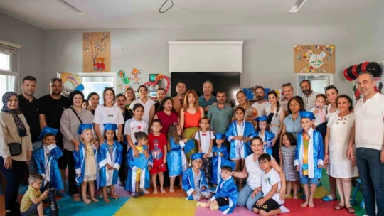 Mezuniyetlerini ve Babalar Günü'nü bir arada kutladılar
