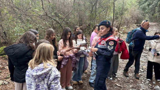 Milli Park'ta ziyaretçiler çevre konusunda bilgilendirildi