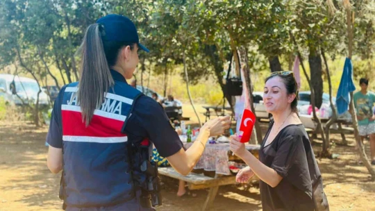 Milli Park ziyaretçilerine KADES bilgilendirmesi