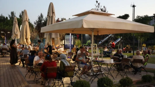Mimar Sinan ve Tekstil Parkları Aydınlıların uğrak noktası olmaya devam ediyor
