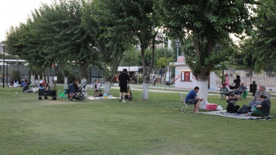 Mimar Sinan ve Tekstil Parkları Aydınlıların uğrak noktası olmaya devam ediyor