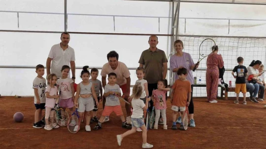 Minik eller İsabeyli'de raketle buluştu