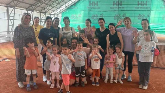 Minik eller İsabeyli'de raketle buluştu