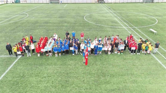 Minik futbolcular Aydın'da mücadele edecek