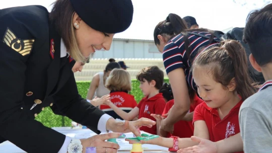 Minik öğrencilere jandarma tanıtıldı