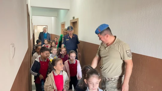 Miniklere jandarma teşkilatı tanıtıldı