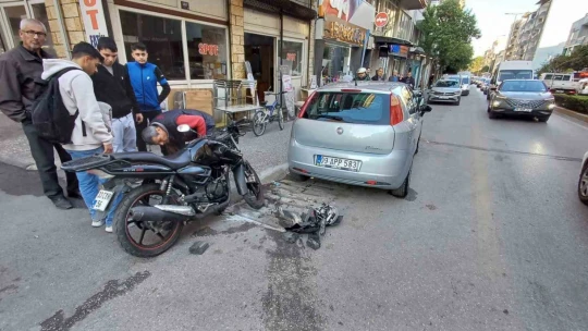Motosiklet ile otomobil çarpıştı: 1 yaralı