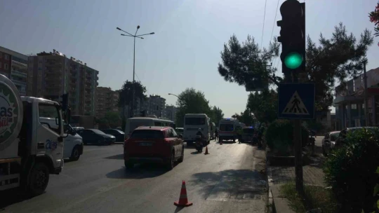 Motosiklet yayaya çarptı: 2 yaralı