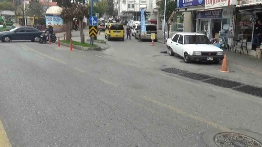 Motosiklete çarpıp kaçtı: Kaza güvenlik kameralarına yansıdı