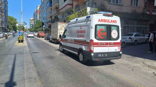 Motosikletle otomobil çarpıştı: 1 yaralı