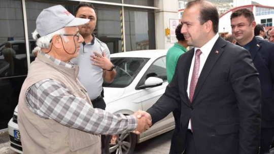 Müdür Şenkul, Kuşadası'nın sağlık hizmetlerini yerinde inceledi