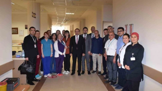 Müdür Şenkul, Kuşadası'nın sağlık hizmetlerini yerinde inceledi