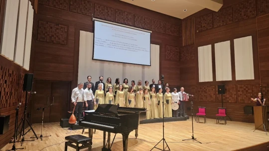Müzik öğretmenleri İzmir'den ödülle döndü