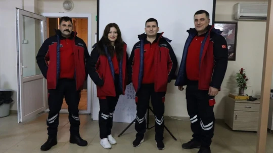 NAFAD ekipleri gençlere afet eğitimi vermeye devam ediyor