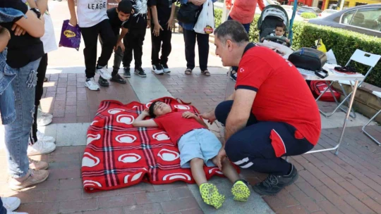 NAFAD trafik ve ilk yardım farkındalığı için stant açtı