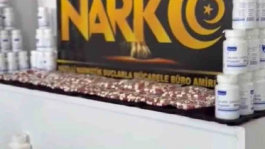Narkotik ekipleri 7 bin sentetik ecza hapı ele geçirdi