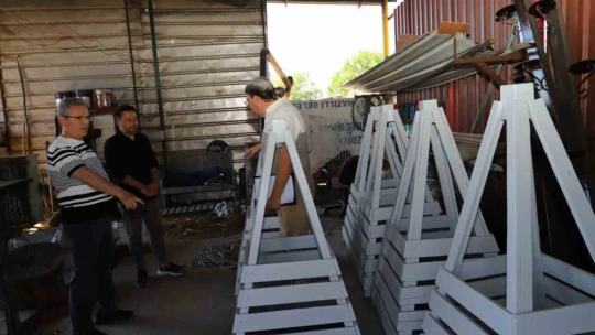 Nazilli Belediyesi 'gezici kreş' projesi için kolları sıvadı