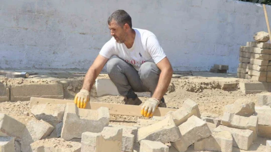 Nazilli Belediyesi bozuk yolları bakıma aldı
