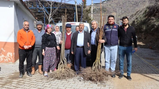 Nazilli Belediyesi, çiftçinin yanında