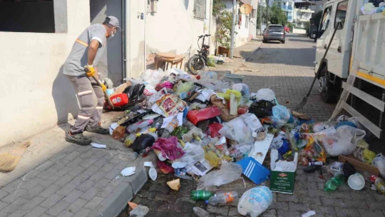 Nazilli Belediyesi çöp evi temizledi: '4 kamyon çöp çıktı'
