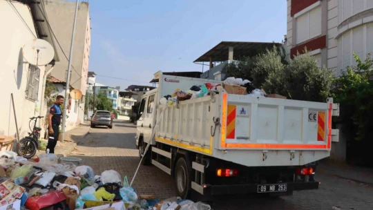 Nazilli Belediyesi çöp evi temizledi: '4 kamyon çöp çıktı'