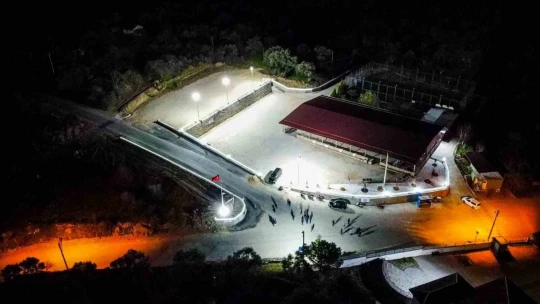 Nazilli Belediyesi Demirciler Mahallesi'ndeki yeni yol yapım çalışmalarını tamamladı