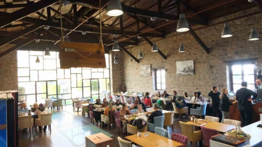 Nazilli Belediyesi Hangar Kafe'yi yeniledi