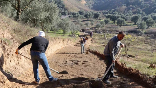 Nazilli Belediyesi kırsal mahallelerdeki çalışmalarını sürdürüyor