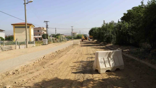 Nazilli Belediyesi'nden Sümer'de yol çalışması gerçekleştiriyor