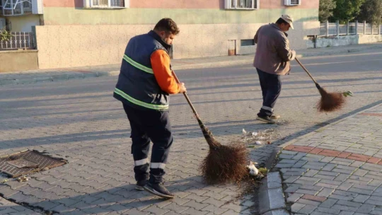 Nazilli Belediyesi'nden Turan Mahallesi'nde kapsamlı temizlik çalışması