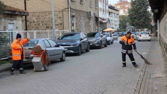 Nazilli Belediyesi'nin temizlik çalışmaları sürüyor