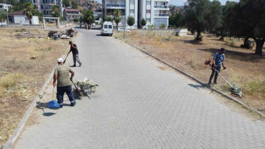 Nazilli Belediyesi Pınarbaşı Mahallesi'nde temizlik çalışması başlattı