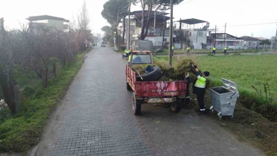 Nazilli Belediyesi temizlik çalışmaları sürüyor