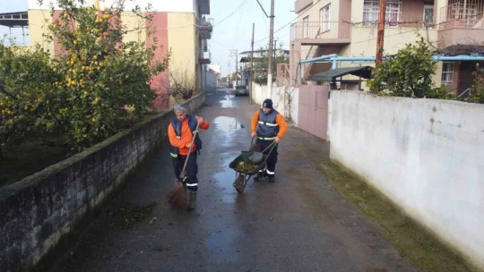 Nazilli Belediyesi temizlik çalışmaları sürüyor