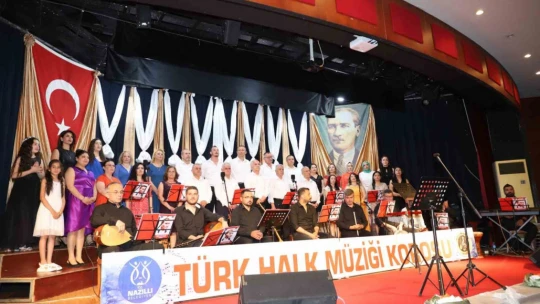 Nazilli Belediyesi THM Korosu'ndan Gençlik Konseri