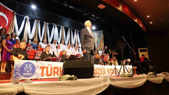 Nazilli Belediyesi THM Korosu'ndan Gençlik Konseri