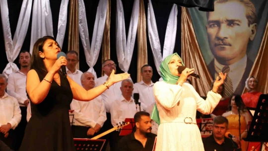 Nazilli Belediyesi THM Korosu'ndan Gençlik Konseri