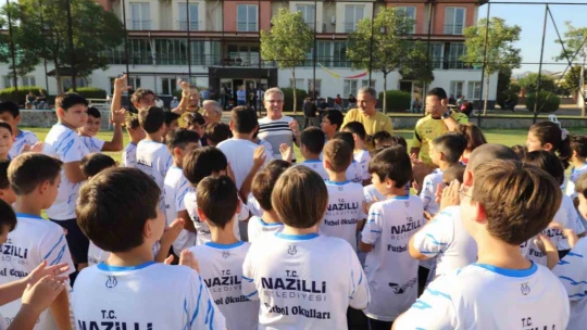 Nazilli Belediyesi Yaz Futbol Okulu faaliyete başladı