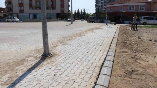 Nazilli Belediyesi Yıldıztepe Mahallesi'ndeki yol çalışmalarını tammalıyor