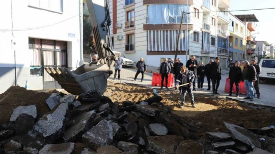 Nazilli Belediyesi yol çalışmalarını sürdürüyor