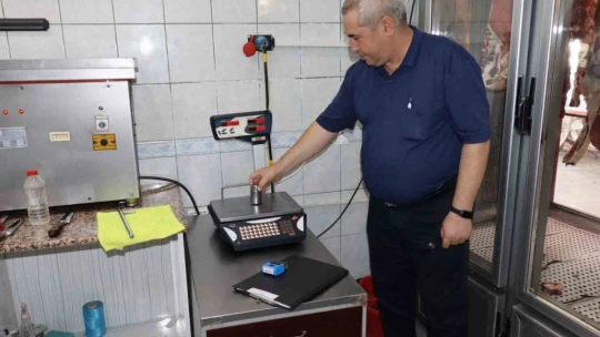 Nazilli Belediyesi Zabıta Müdürlüğü ekipleri kasapları denetledi