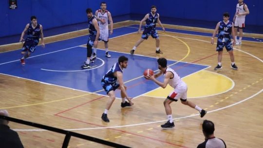 Nazilli Belediyespor Basketbol Takımı grubunu lider tamamladı.