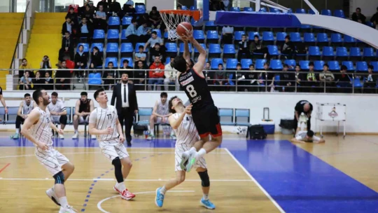 Nazilli Belediyespor Erkek Basketbol Takımı adını son 8 takım arasına yazdırdı