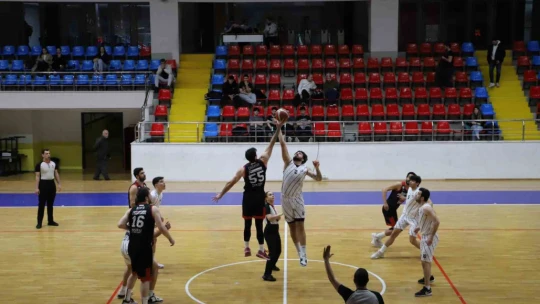 Nazilli Belediyespor Erkek Basketbol Takımı adını son 8 takım arasına yazdırdı